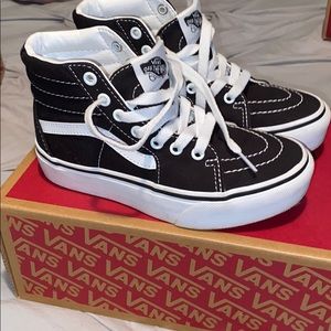 Sk8- Hi Platform 2 Kids Cans size 13.5